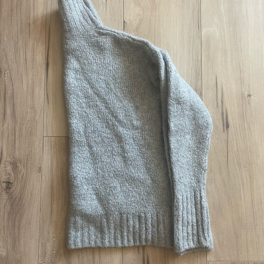 H&M turtle neck - Picture 3 of 4